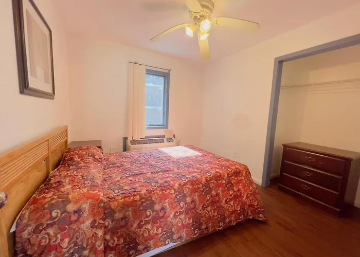 Shore Beach Houses - 52 - 405 Porter Avenue