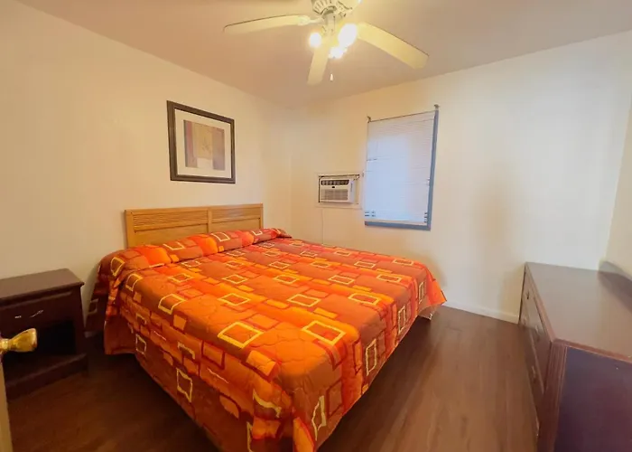 Shore Beach Houses - 52 - 405 Porter Avenue